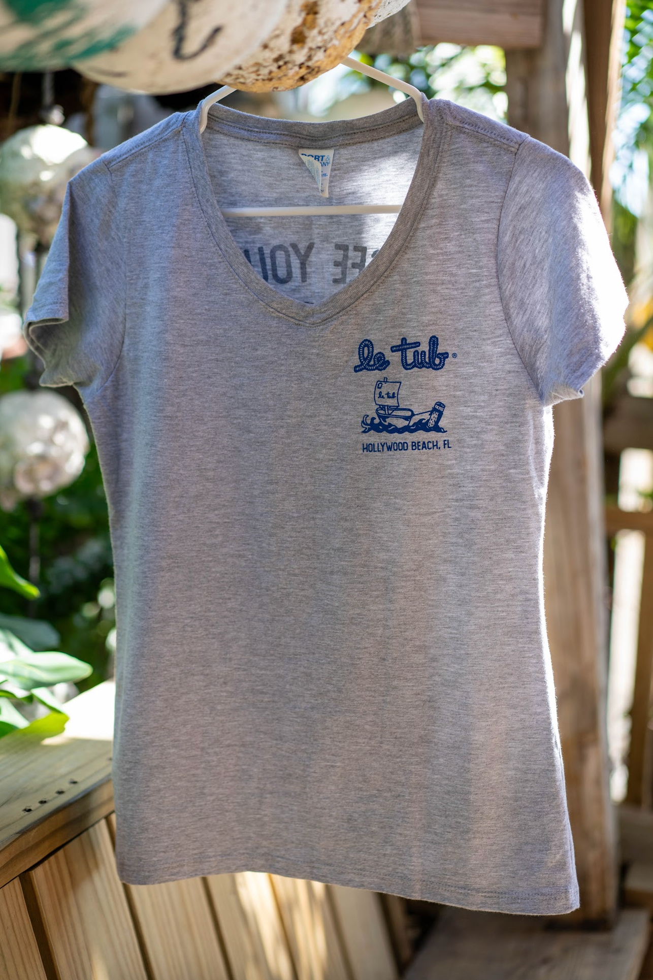 Womens V Neck Bathtub T-Shirt